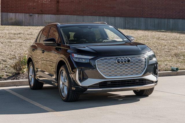 Photo of 2024 Mythos Black Metallic Audi Q4 e-tron