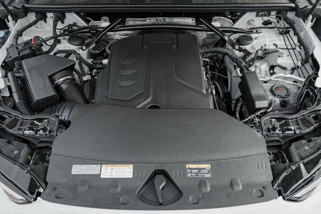 Photo of 2025 GLACIER WHITE Audi Q5