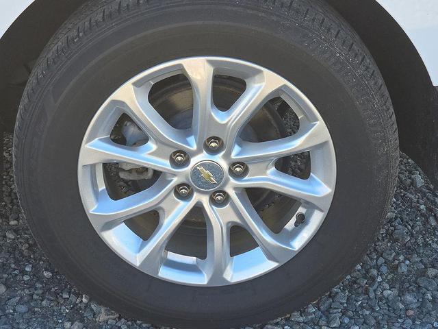 Photo of 2020 Summit White Chevrolet Equinox