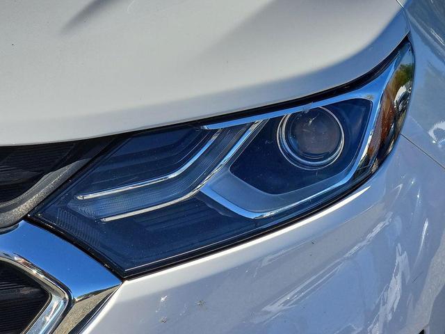 Photo of 2020 Summit White Chevrolet Equinox