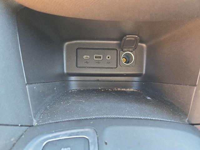 Photo of 2020 Summit White Chevrolet Equinox