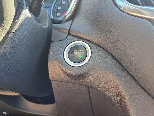 Photo of 2020 Summit White Chevrolet Equinox