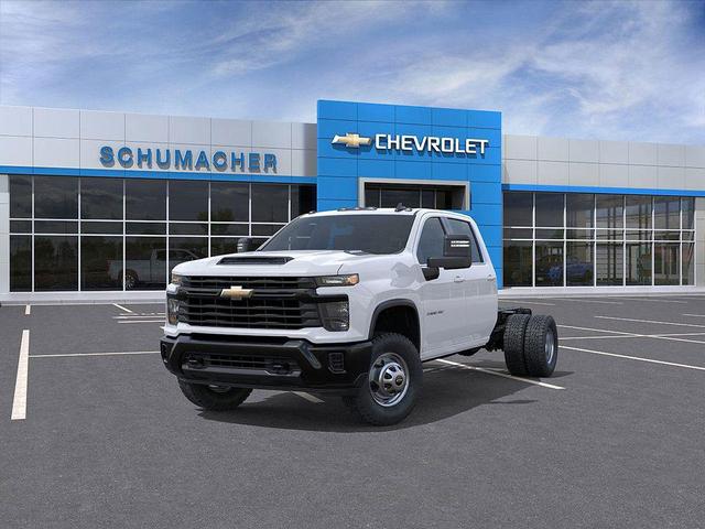 Photo of 2025 Summit White Chevrolet Silverado 3500