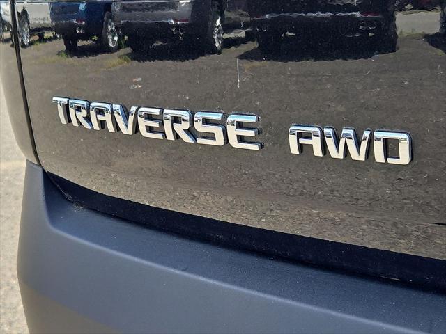 Photo of 2023 Mosaic Black Metallic Chevrolet Traverse