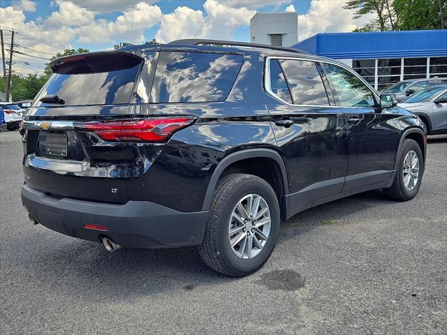 Photo of 2023 Mosaic Black Metallic Chevrolet Traverse