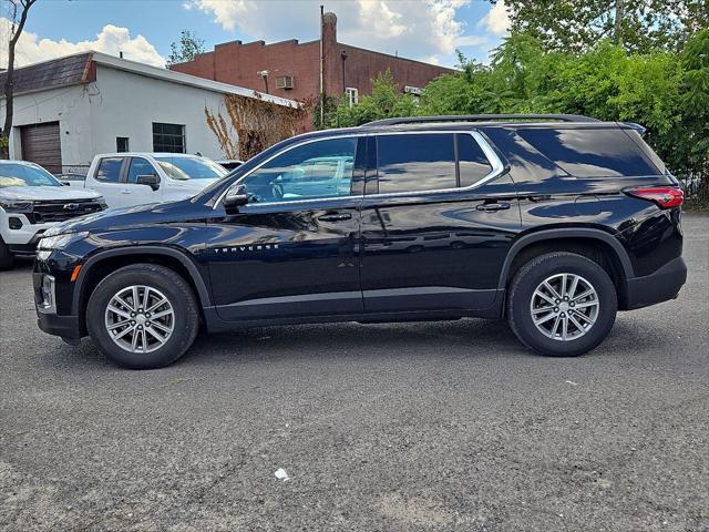 Photo of 2023 Mosaic Black Metallic Chevrolet Traverse
