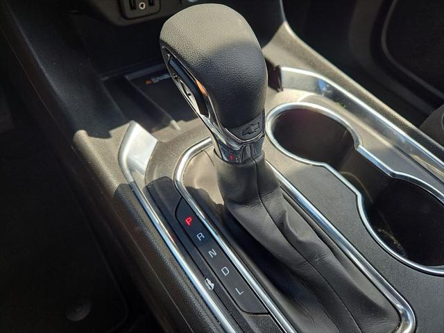 Photo of 2023 Mosaic Black Metallic Chevrolet Traverse