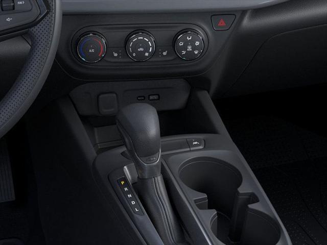 Photo of 2025 Summit White Chevrolet Trax
