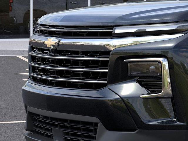 Photo of 2026 Mosaic Black Metallic Chevrolet Traverse