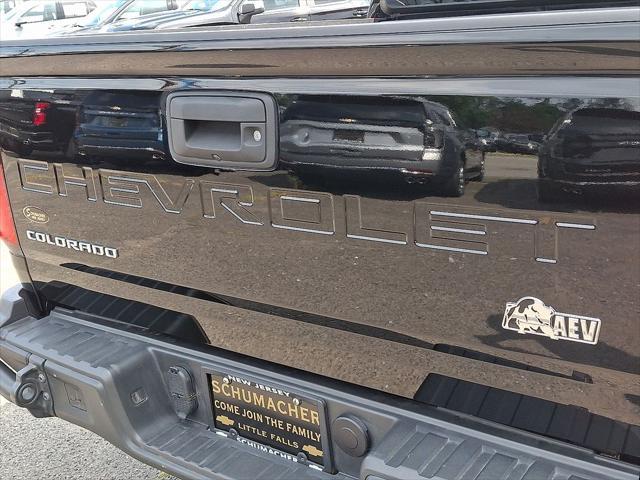 Photo of 2022 Black Chevrolet Colorado