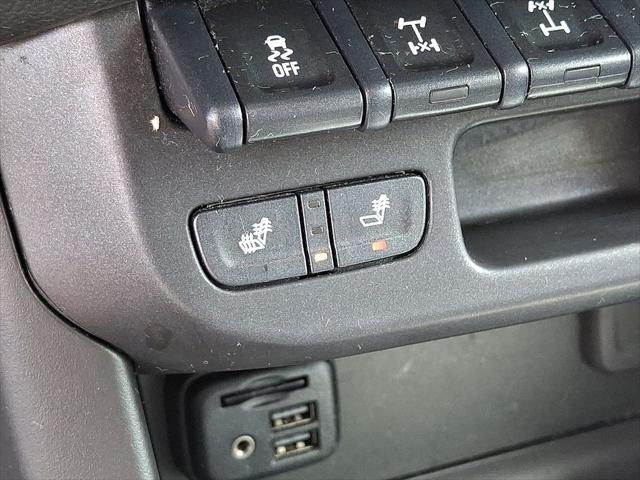 Photo of 2022 Black Chevrolet Colorado