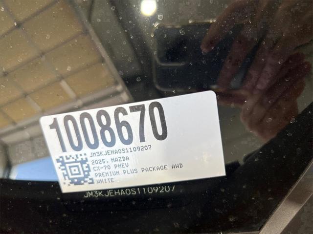 Photo of 2025 Rhodium White Premium Mazda CX-70 PHEV