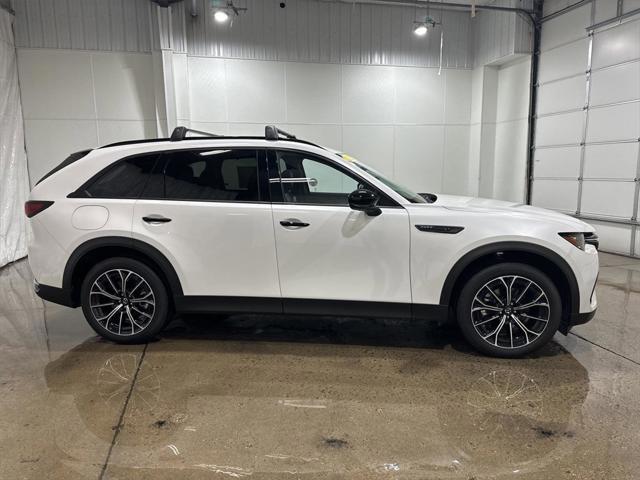 Photo of 2025 Rhodium White Premium Mazda CX-70 PHEV