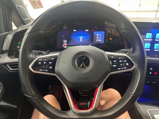 Photo of 2022 Gray Volkswagen Golf GTI