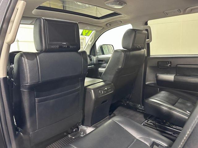 Photo of 2019 Gray Toyota Sequoia