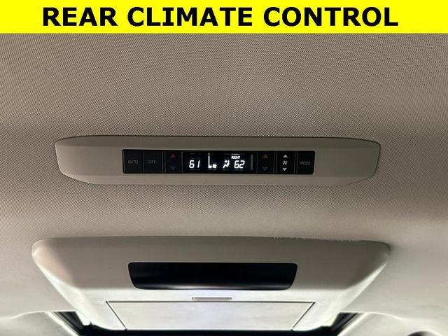 Photo of 2024 Ice Cap Toyota Sienna