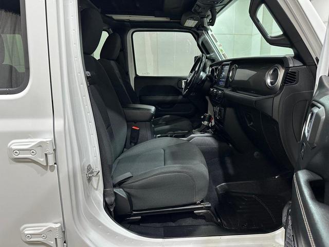 Photo of 2020 Bright White Clearcoat Jeep Wrangler Unlimited
