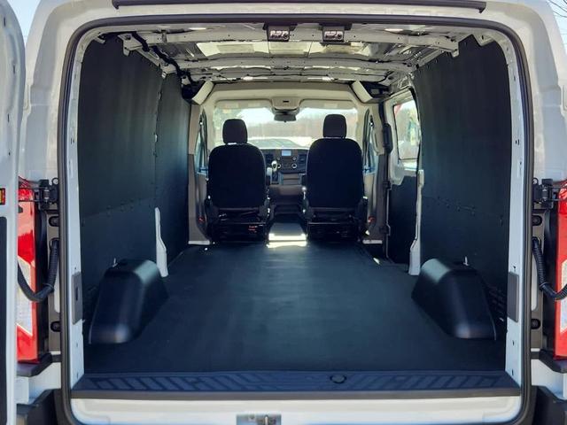 Photo of 2025 Oxford White Ford Transit-250