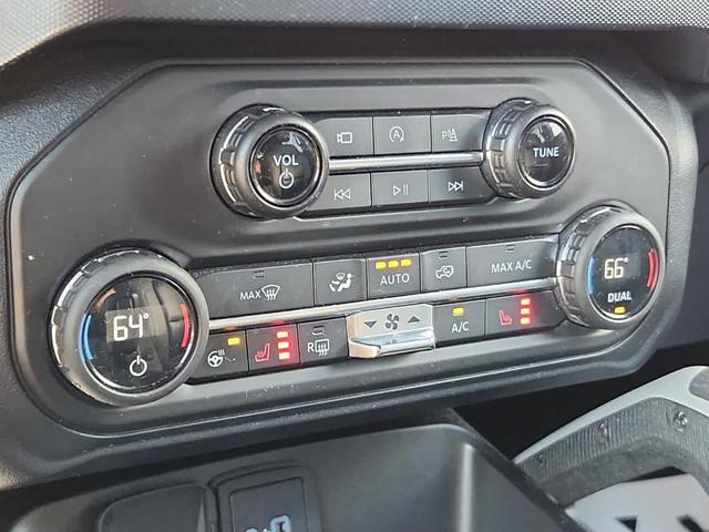 Photo of 2021 Antimatter Blue Metallic Ford Bronco