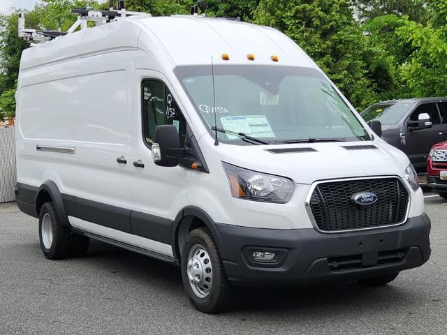 Photo of 2024 Oxford White Ford Transit-350