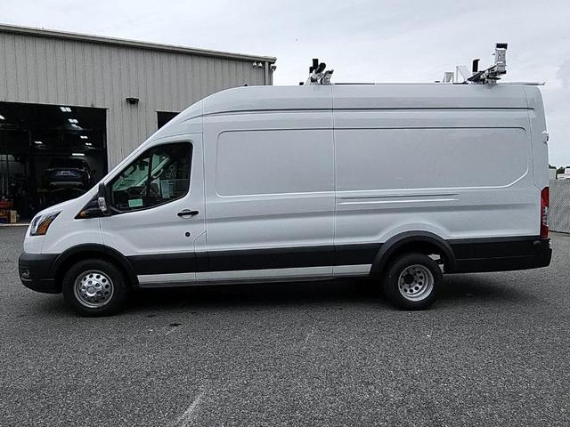 Photo of 2024 Oxford White Ford Transit-350