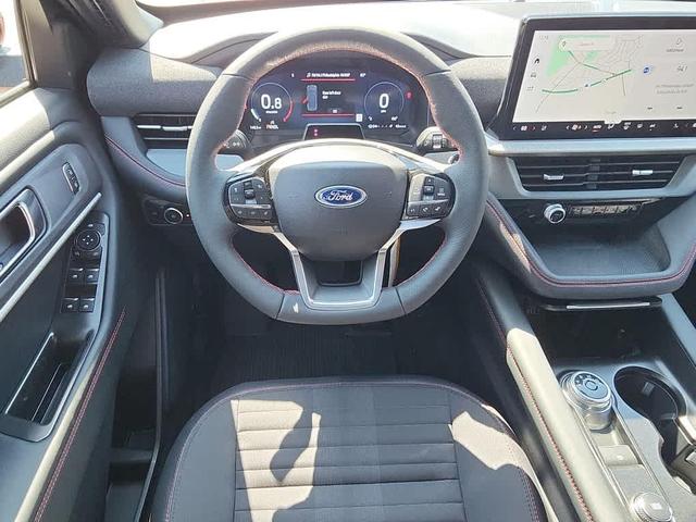 Photo of 2025 Rapid Red Metallic Tinted Clearcoat Ford Explorer