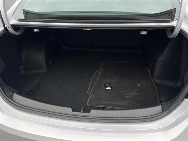 Photo of 2017 Silver Ice Metallic Chevrolet Malibu