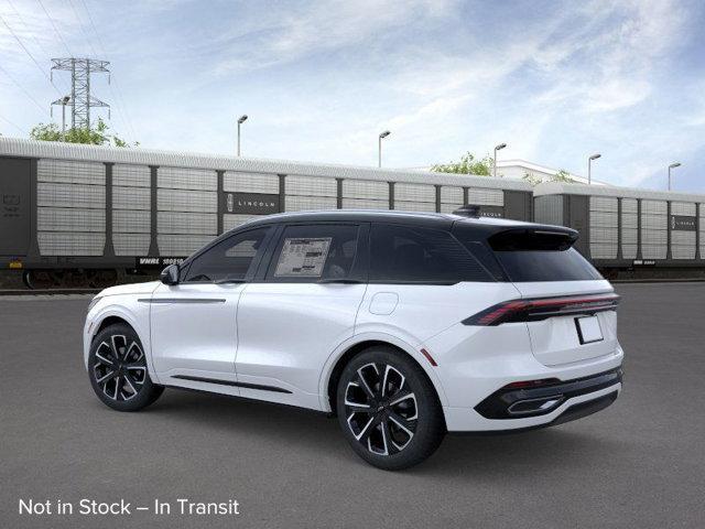 Photo of 2025 White Platinum Tri-Coat Metallic Lincoln Nautilus