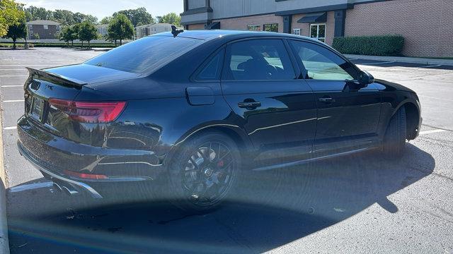 Photo of 2018 Mythos Black Metallic Audi S4