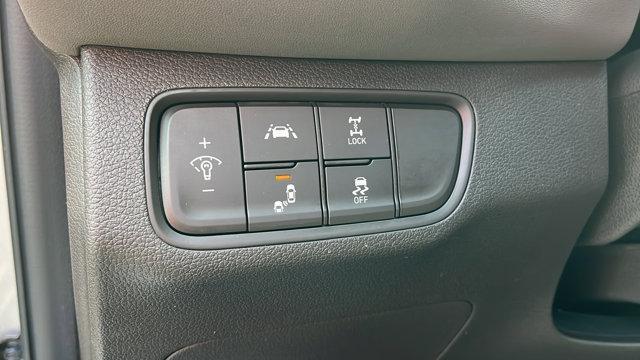 Photo of 2020 Shimmering Silver Pearl Hyundai SANTA FE