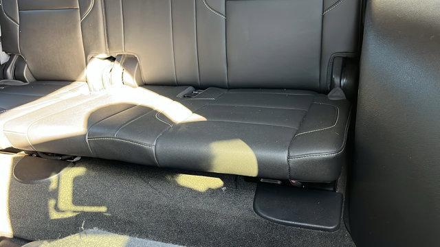 Photo of 2018 Silver Ice Metallic Chevrolet Suburban
