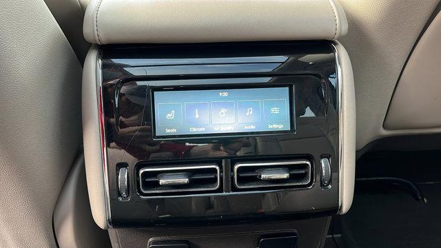 Photo of 2021 Pristine White Lincoln Aviator