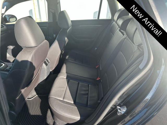 Photo of 2014 Black Uni Volkswagen Jetta SportWagen