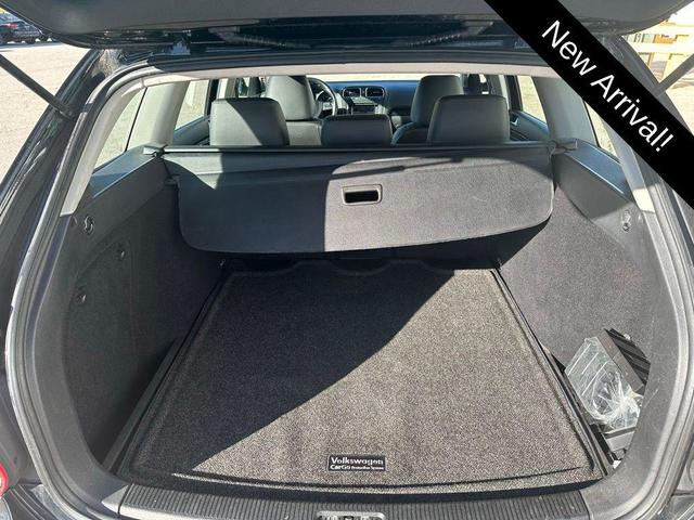 Photo of 2014 Black Uni Volkswagen Jetta SportWagen