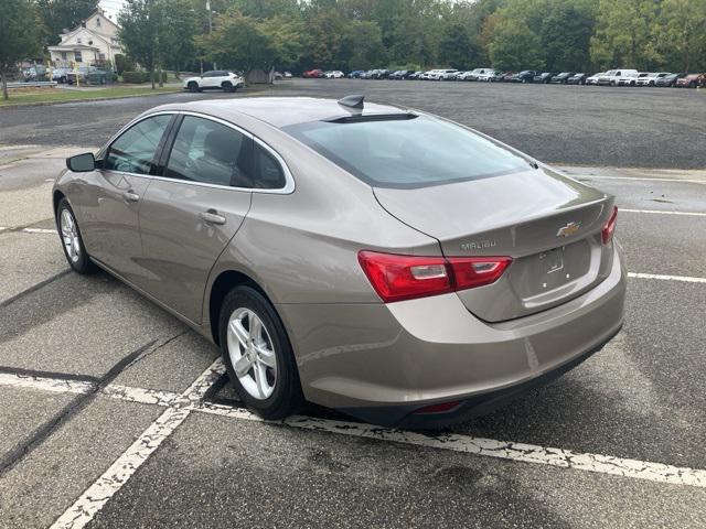 Photo of 2023 Mineral Gray Metallic Chevrolet Malibu