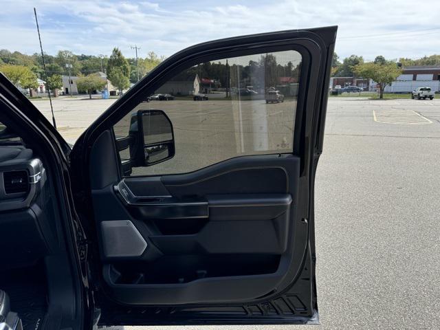 Photo of 2024 Agate Black Metallic Ford F-350