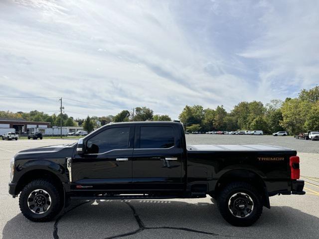 Photo of 2024 Agate Black Metallic Ford F-350