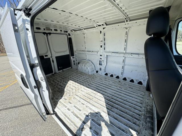 Photo of 2019 Bright White Clearcoat RAM ProMaster 1500