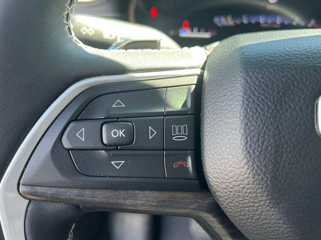 Photo of 2023 Bright White Clearcoat Jeep Grand Cherokee