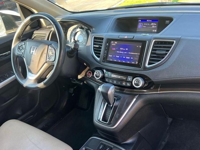 Photo of 2016 White Honda CR-V