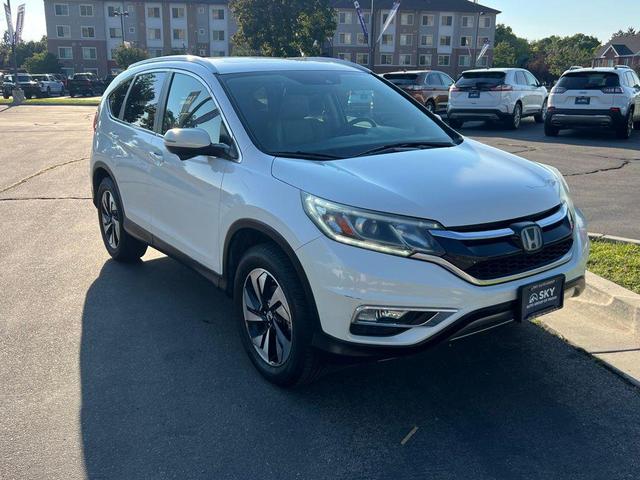 Photo of 2016 White Honda CR-V