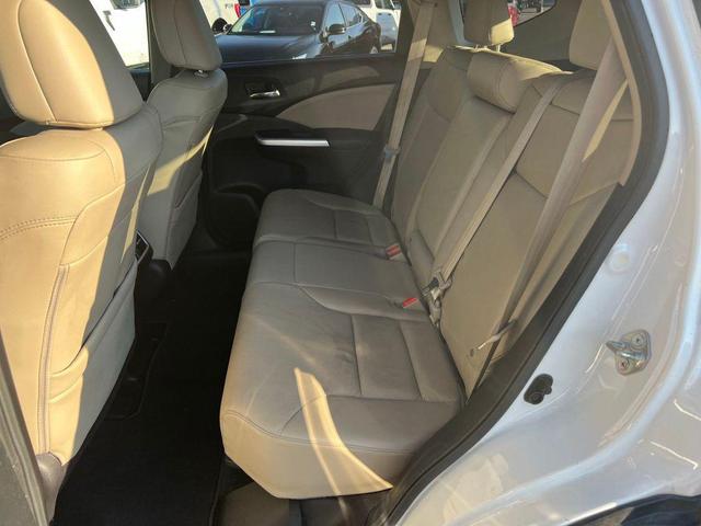 Photo of 2016 White Honda CR-V
