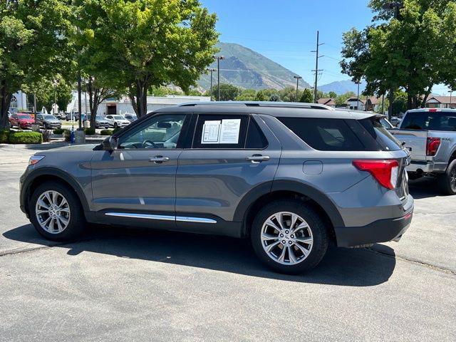 Photo of 2023 Gray Metallic Ford Explorer