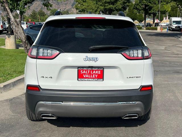 Photo of 2022 Bright White Clearcoat Jeep Cherokee