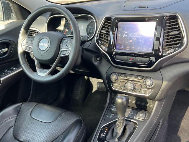 Photo of 2022 Bright White Clearcoat Jeep Cherokee