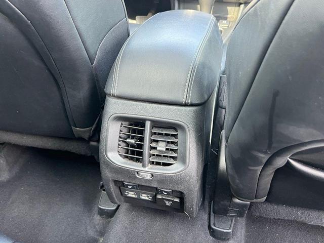 Photo of 2022 Bright White Clearcoat Jeep Cherokee