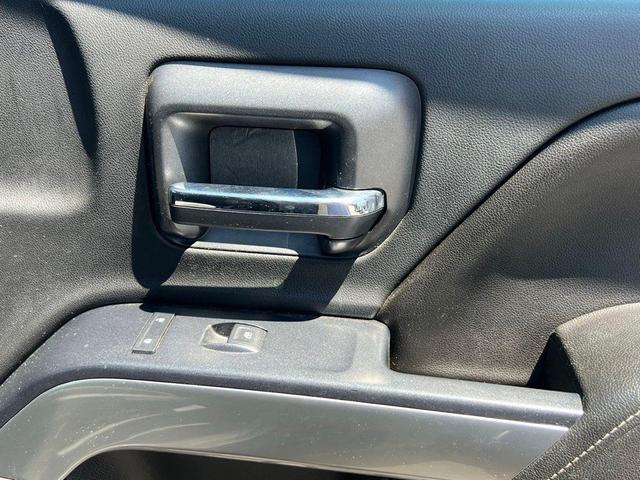 Photo of 2016 Black Chevrolet Silverado 1500