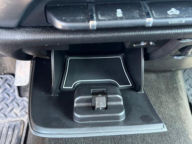 Photo of 2016 Black Chevrolet Silverado 1500
