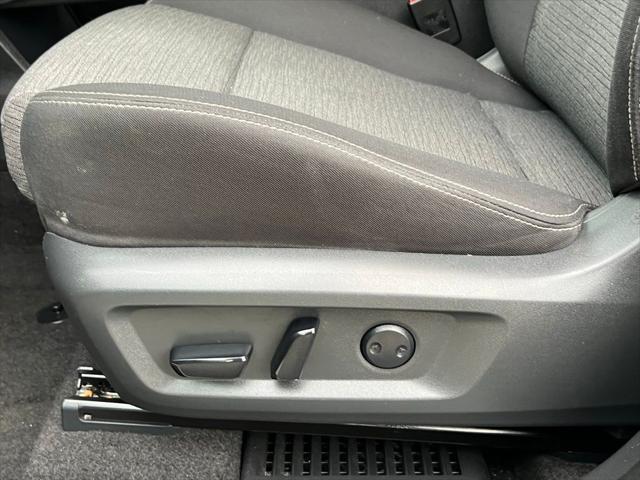Photo of 2023 Super Black Nissan Rogue