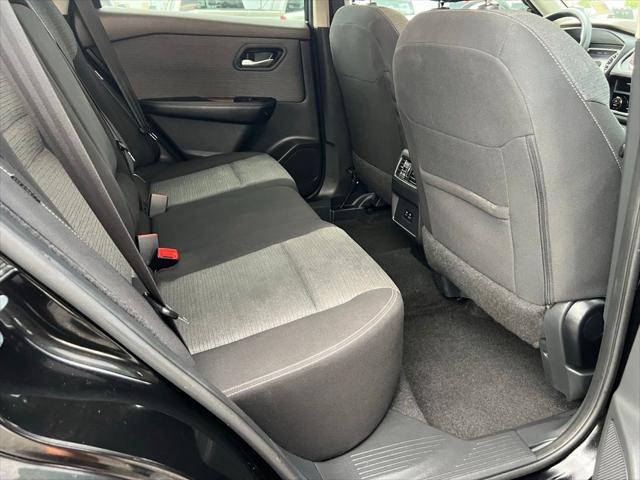 Photo of 2023 Super Black Nissan Rogue